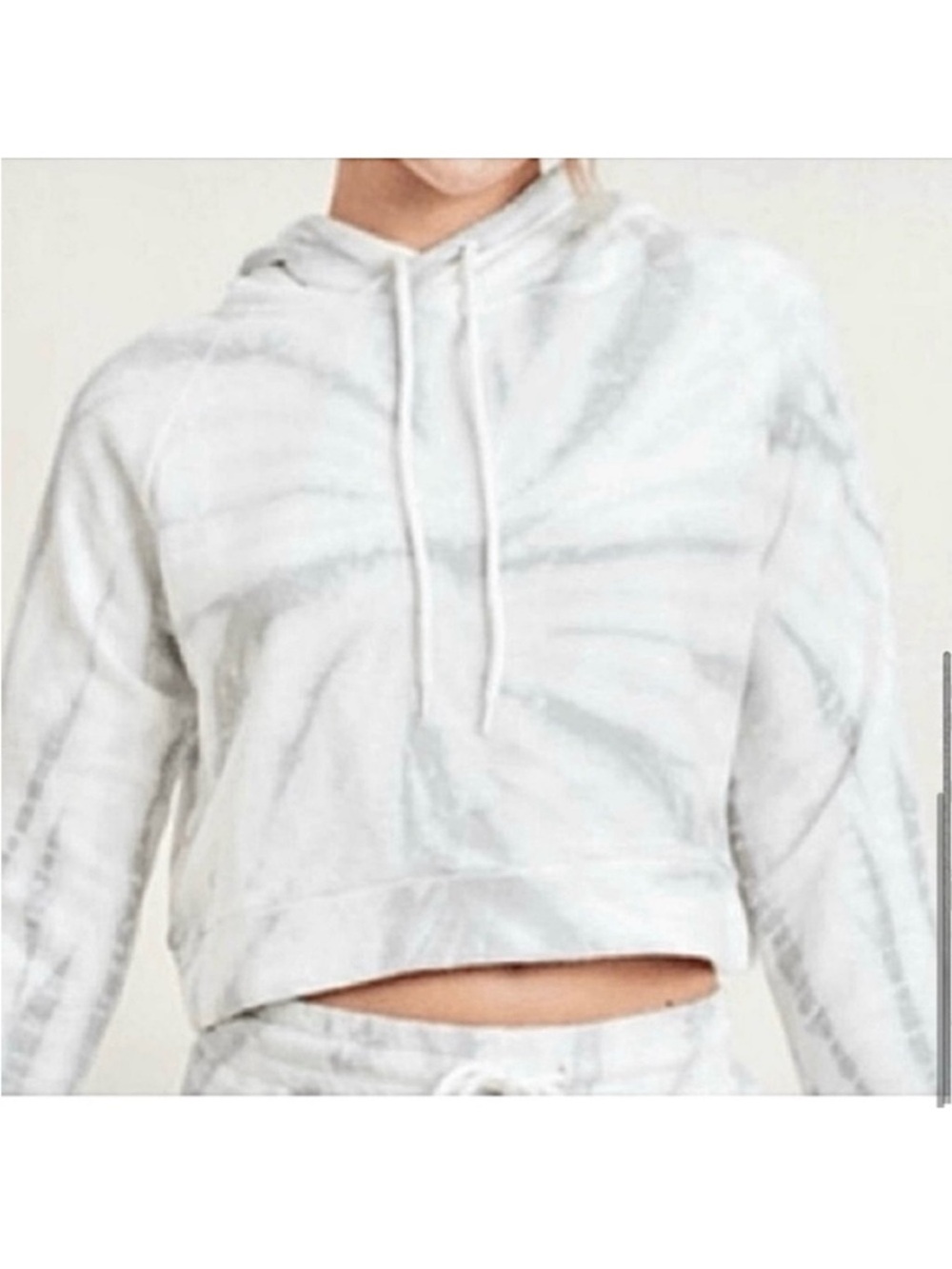 🆕- Mono b- Cropped Light Gray Tie Dye Hoodie. Size: Large